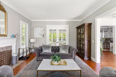 152 Plymouth Court, Manhasset, NY 11030 - Photo 12
