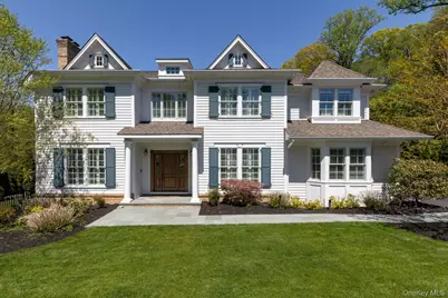 152 Plymouth Court, Manhasset, NY 11030 - Photo 1