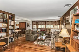 16 Buckingham Dr, Dix Hills, NY 11746 - Photo 6