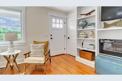 7 Halsey Avenue, East Quogue, NY 11942 - Photo 8