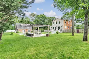 7 Halsey Ave, East Quogue, NY 11942 - Photo 42