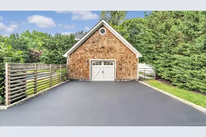 7 Halsey Avenue, East Quogue, NY 11942 - Photo 4