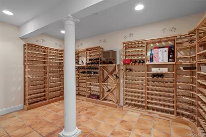 23 Round Hill Road, Scarsdale, NY 10583 - Photo 26