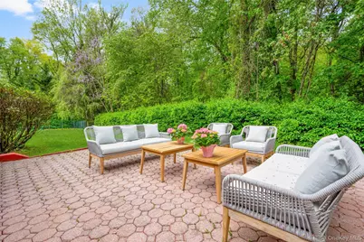 23 Round Hill Road, Scarsdale, NY 10583 - Photo 28