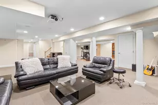 23 Round Hill Rd, Scarsdale, NY 10583 - Photo 24