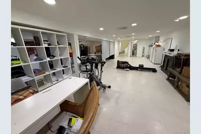 243 Jackson Ave, Syosset, NY 11791 - Photo 20