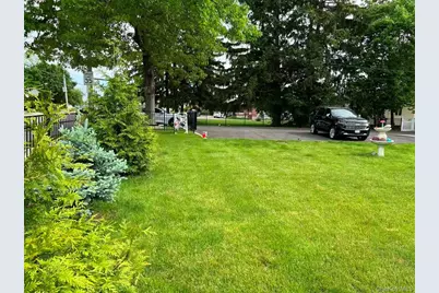 243 Jackson Ave, Syosset, NY 11791 - Photo 2