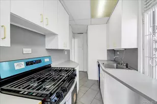 2600 Henry Hudson Pkwy, Bronx, NY 10463 - Photo 16