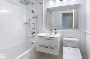 4525 Henry Hudson Pkwy, Bronx, NY 10471 - Photo 20