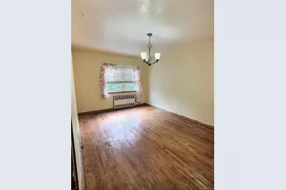 147-25 Brookville Boulevard, Rosedale, NY 11422 - Photo 8