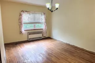 147-25 Brookville Blvd, Rosedale, NY 11422 - Photo 8