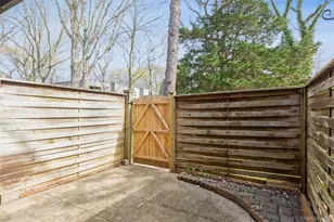 655 Middle Country Rd, Coram, NY 11727 - Photo 12