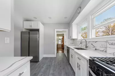 1679 Oak Street, Baldwin, NY 11510 - Photo 4