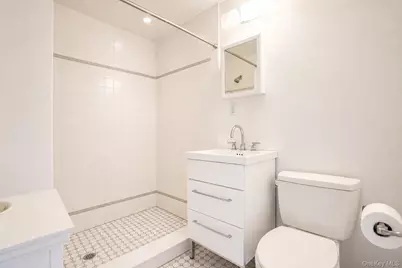106 West Walk, Bay Shore, NY 11706 - Photo 26
