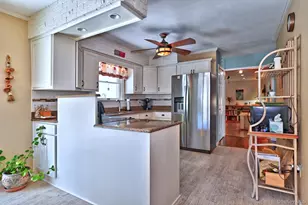 21 Aspen St, Port Jefferson Station, NY 11776 - Photo 10