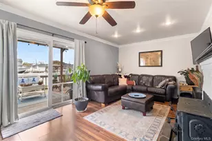 228 W Riviera Dr, Lindenhurst, NY 11757 - Photo 8