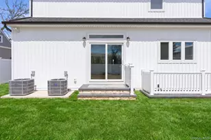 3690 Lufberry Ave, Wantagh, NY 11793 - Photo 6