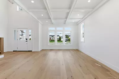 3690 Lufberry Avenue, Wantagh, NY 11793 - Photo 8
