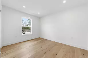 3690 Lufberry Ave, Wantagh, NY 11793 - Photo 28