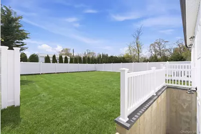 3690 Lufberry Avenue, Wantagh, NY 11793 - Photo 6