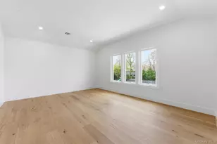 3690 Lufberry Ave, Wantagh, NY 11793 - Photo 36