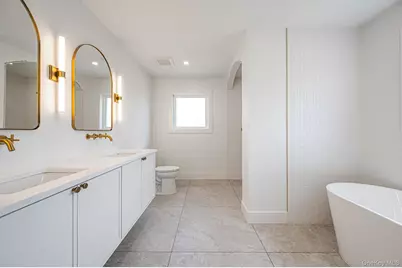 3690 Lufberry Avenue, Wantagh, NY 11793 - Photo 38