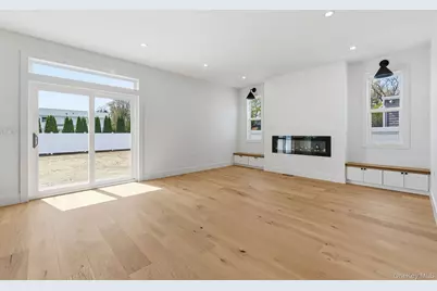 3690 Lufberry Avenue, Wantagh, NY 11793 - Photo 18