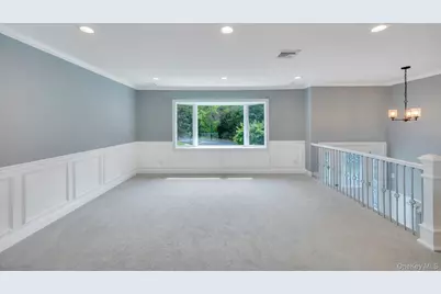 10 Evelyn Drive, Bethpage, NY 11714 - Photo 4