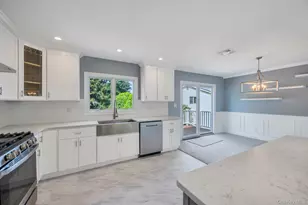 10 Evelyn Dr, Bethpage, NY 11714 - Photo 10