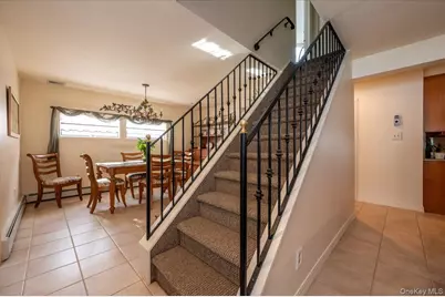 253 Blacksmith Road S, Levittown, NY 11756 - Photo 10