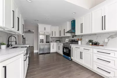 35 Stratford Avenue, Dix Hills, NY 11746 - Photo 6