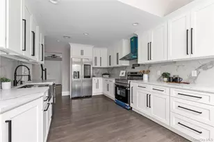 35 Stratford Ave, Dix Hills, NY 11746 - Photo 6