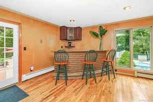 2 Village Dr W, Dix Hills, NY 11746 - Photo 20