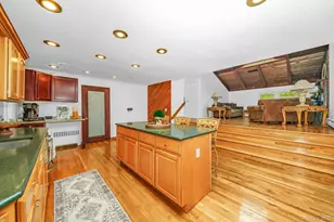 2 Village Dr W, Dix Hills, NY 11746 - Photo 12