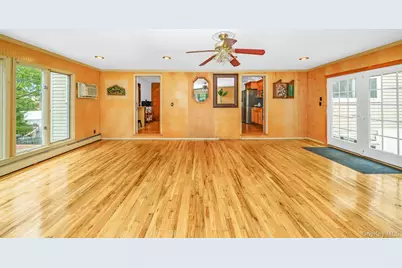 2 Village Drive W, Dix Hills, NY 11746 - Photo 18