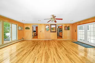 2 Village Dr W, Dix Hills, NY 11746 - Photo 18
