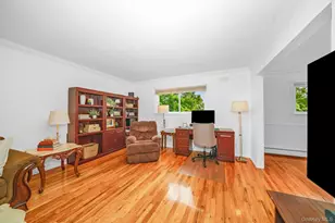 2 Village Dr W, Dix Hills, NY 11746 - Photo 8