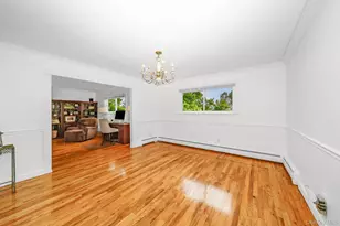 2 Village Dr W, Dix Hills, NY 11746 - Photo 10