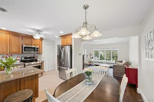 275 Violet St, Massapequa Park, NY 11762 - Photo 8