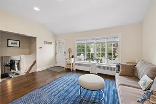 275 Violet St, Massapequa Park, NY 11762 - Photo 6