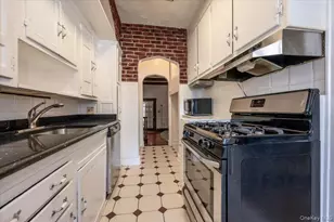 130-10 227th St, Springfield Gardens, NY 11413 - Photo 8