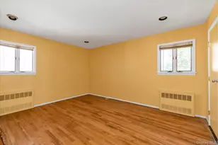 2056 Illona Ln, Merrick, NY 11566 - Photo 14