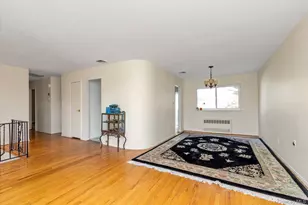2056 Illona Ln, Merrick, NY 11566 - Photo 4