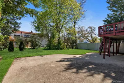 2056 Illona Lane, Merrick, NY 11566 - Photo 20