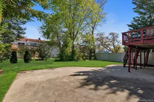 2056 Illona Ln, Merrick, NY 11566 - Photo 20