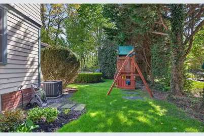 14 Franklin Avenue, Glen Cove, NY 11542 - Photo 10