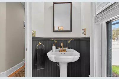 14 Franklin Avenue, Glen Cove, NY 11542 - Photo 34