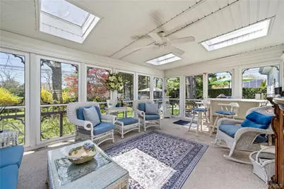 93 S Bay Avenue, Brightwaters, NY 11718 - Photo 26