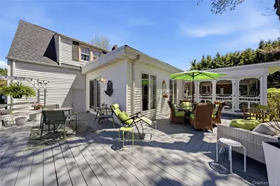 93 S Bay Avenue, Brightwaters, NY 11718 - Photo 36