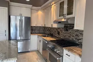 75 S Bay Dr, Babylon, NY 11702 - Photo 10